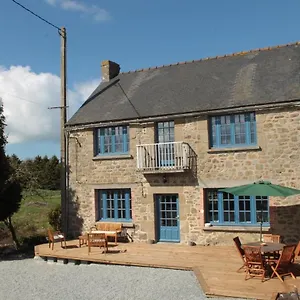  Ferienhaus La Petite Aze Frankreich