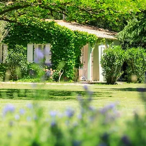 Holiday home Les Du Domaine De Rhodes, Avignon